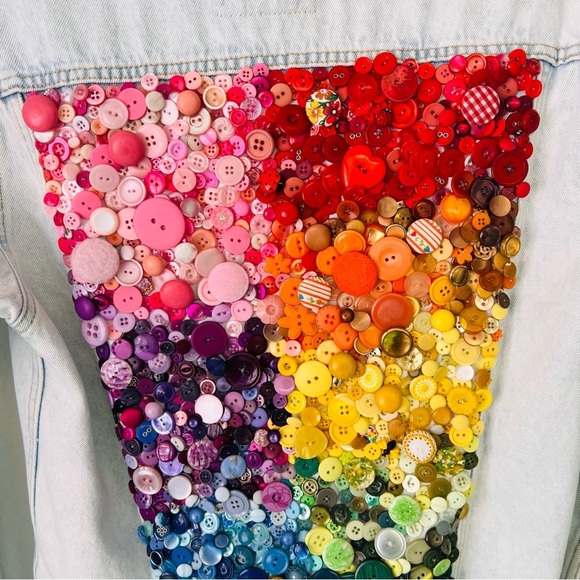 Custom Made Levi’s Recycled Rainbow PRIDE Upcycled Button Jacket Medium - Picture 10 of 16